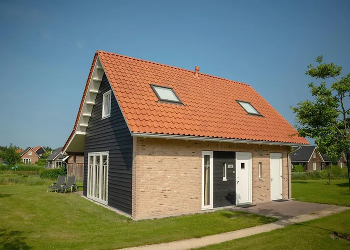 Luxury House With Sauna, 700 M From The Beach