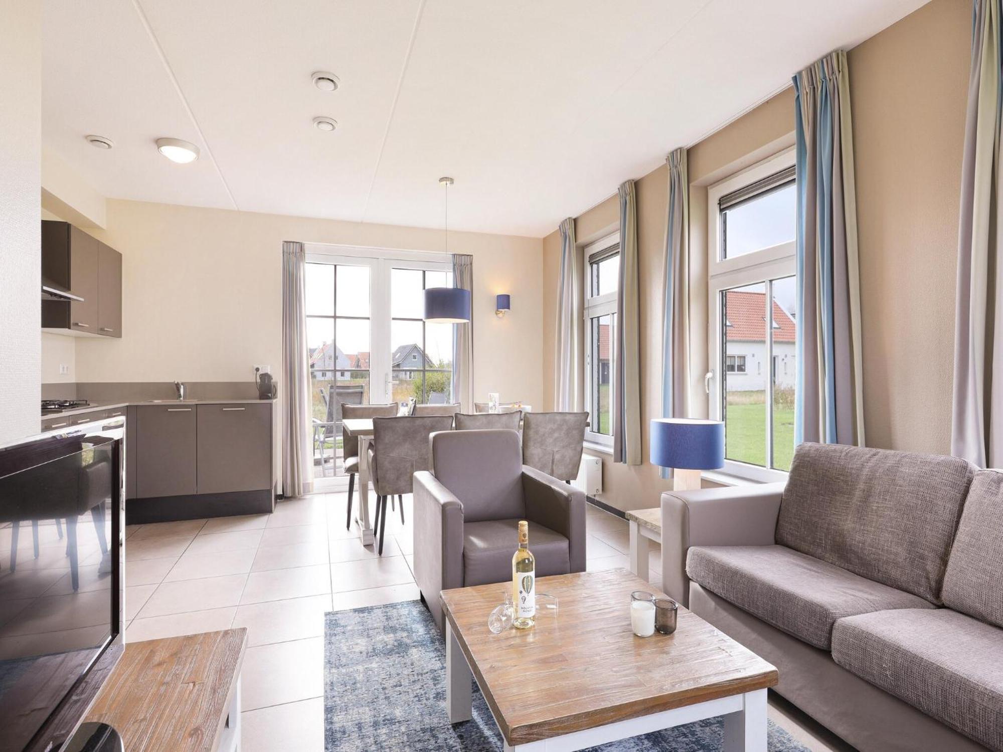 Vakantiehuis Luxury House With Sauna, 700 M From The