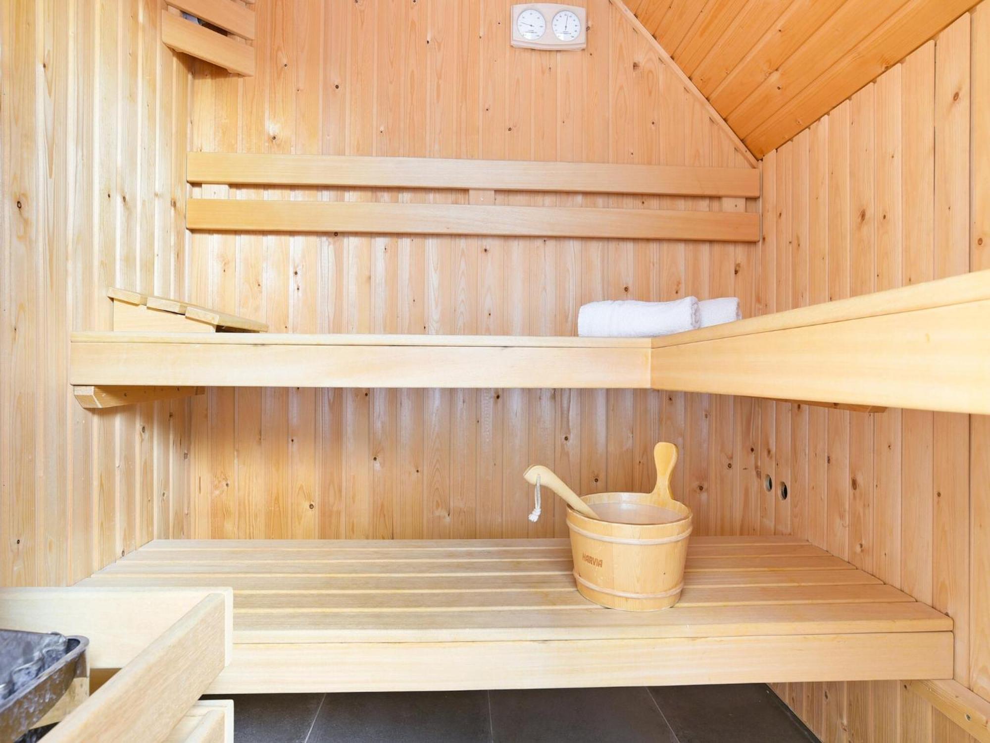 Luxury House With Sauna, 700 M From The Nieuwvliet