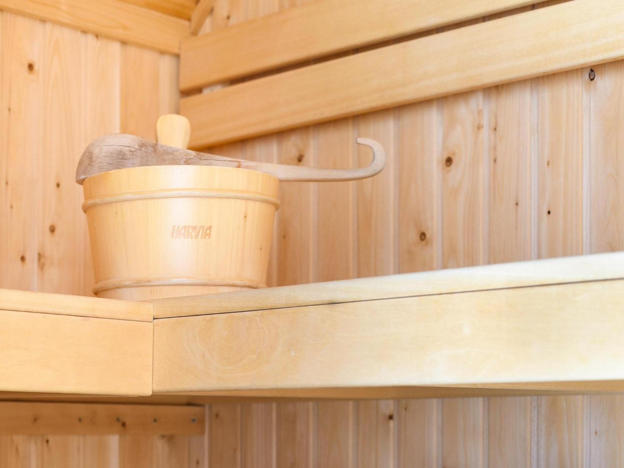 Luxury House With Sauna, 700 M From The