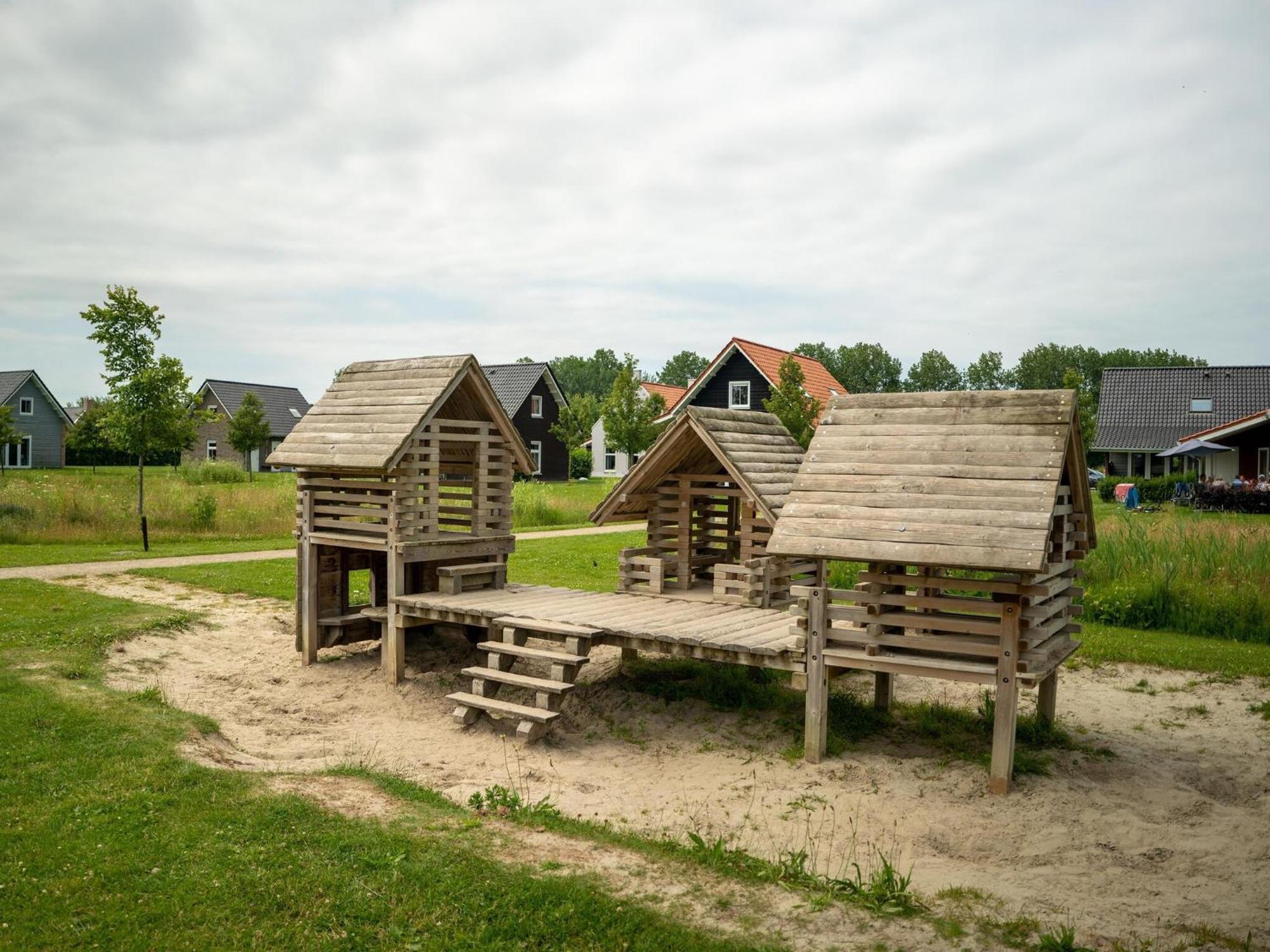 Luxury House With Sauna, 700 M From The *
